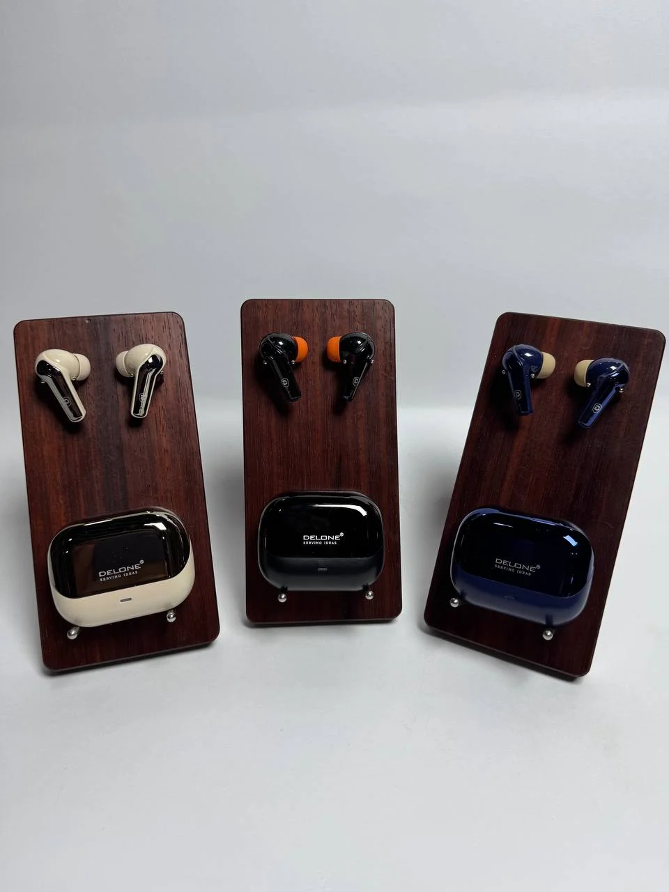 Delone EB-06 TWS Bluetooth Simsiz Quloqchin – Bluetooth 5.0, Hi-Fi Stereo Ovoz, Type-C Zaryadlash, Android va iPhone uchun