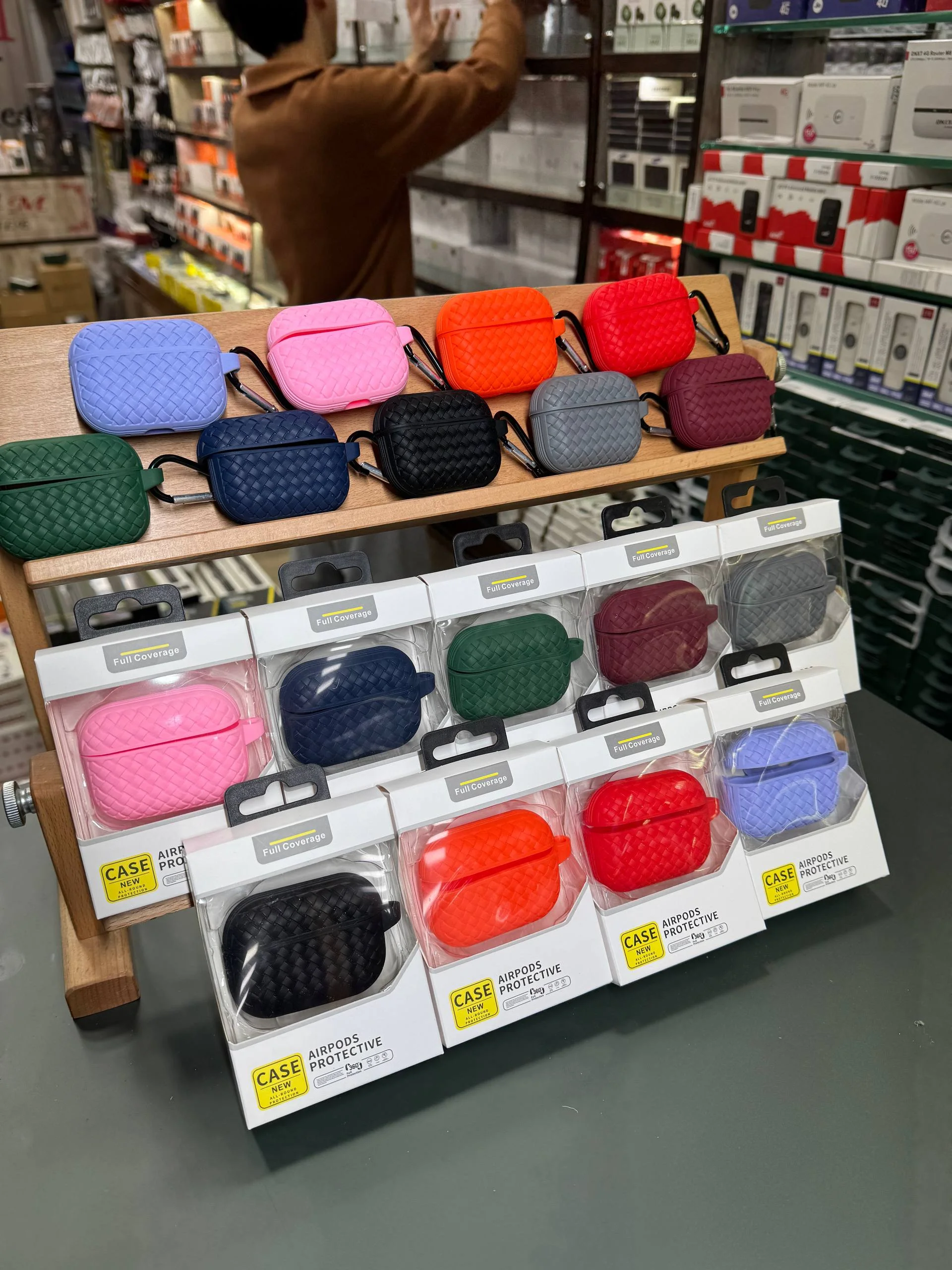 Delone AirPods uchun Himoya Chexoli – Silikon G'ilof, Zarbaga Chidamli, Chizilishdan Himoya