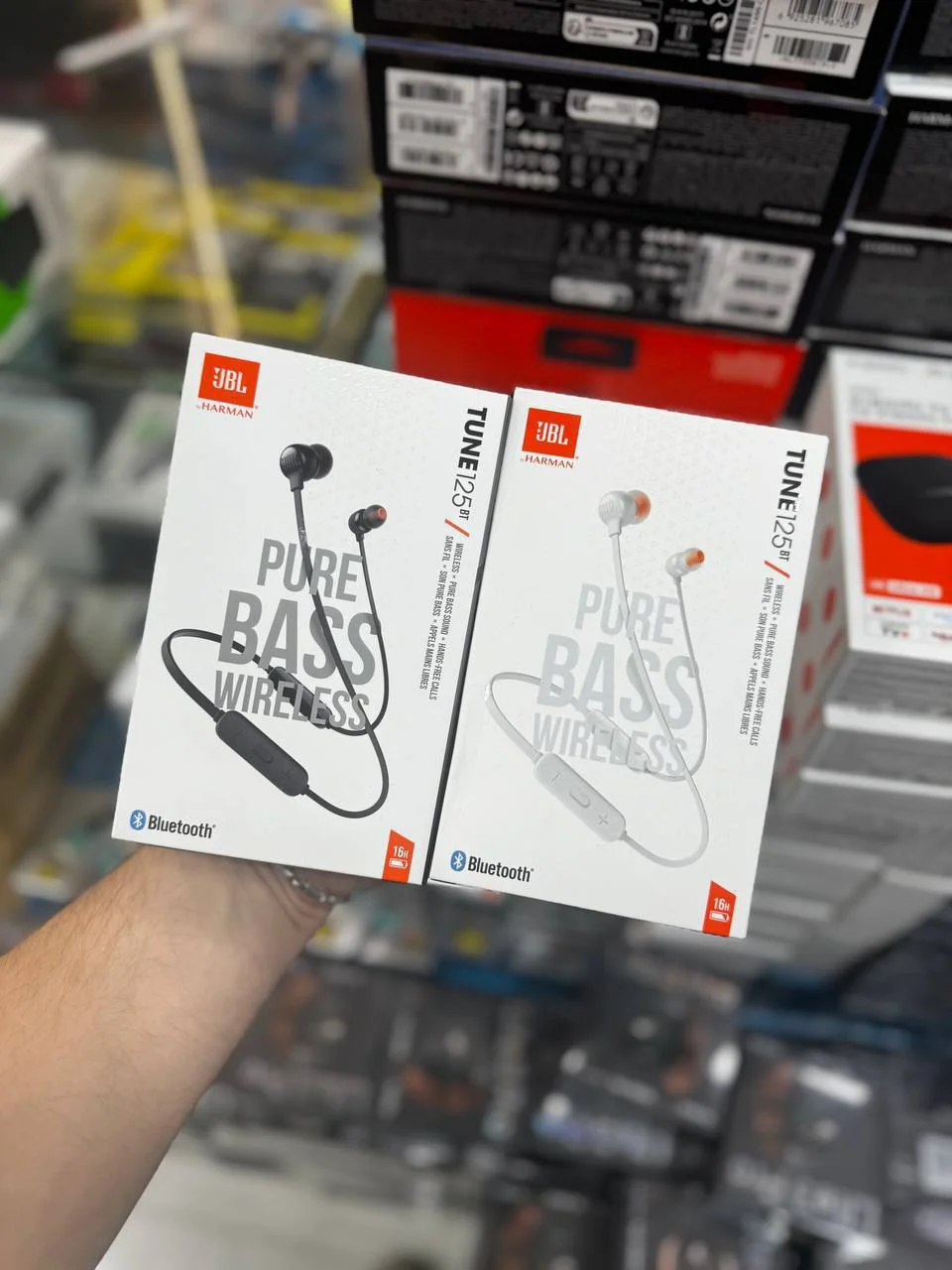 Simsiz bo‘yin quloqchin JBL Tune 125BT — Bluetooth 5.0, kuchli bas, uzoq batareya, sport va kundalik foydalanish uchun naushnik — JBL