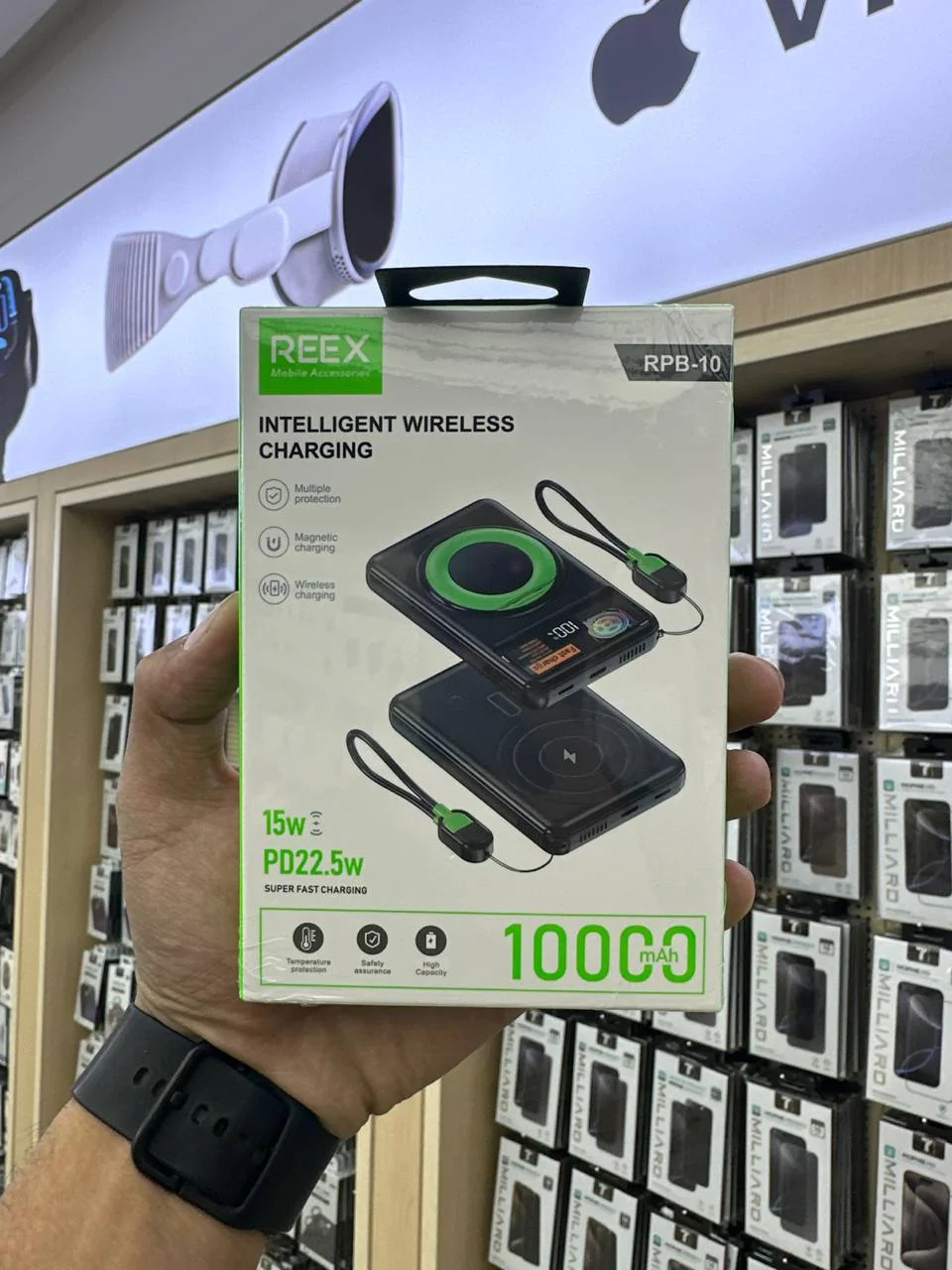 Power Bank with Built-in Cable (10000 mAh) REEX RPB-10 — Intelligent Wireless Charging — Reex