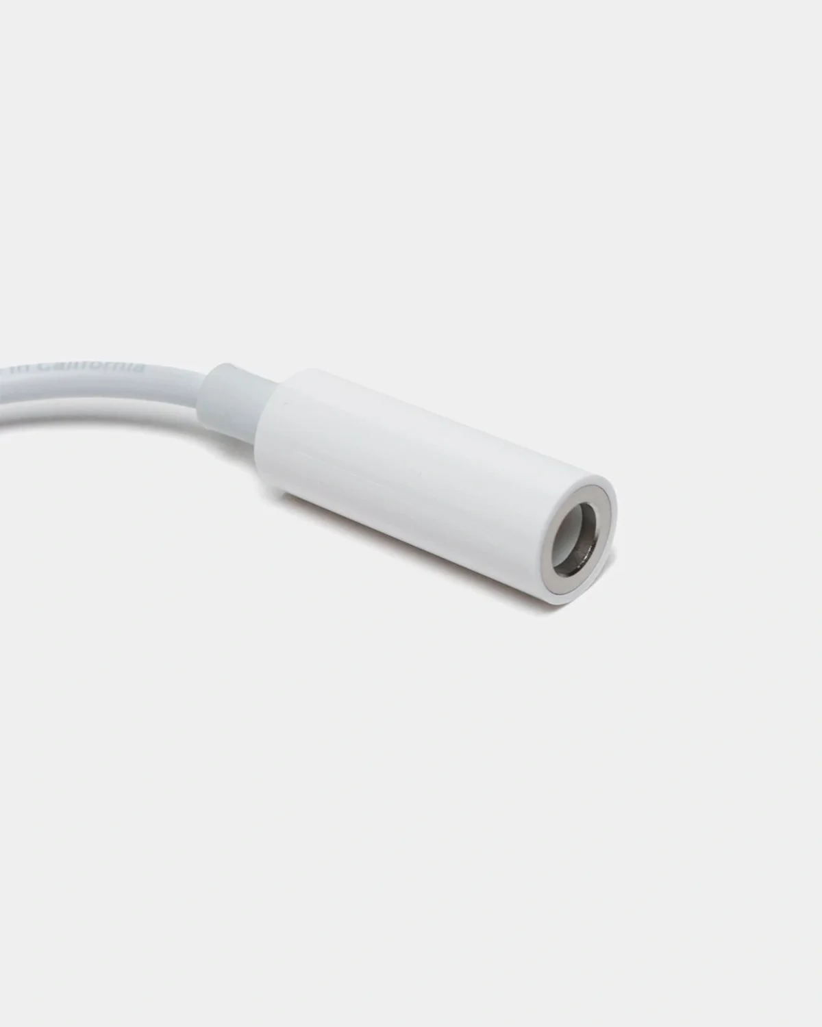 Perexadnik Apple USB-C to Headphone Jack Adapter (MU7E2AM/A) — 3/10